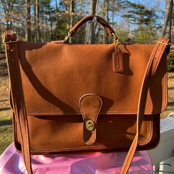 Coach Handbags - VINTAGE COACH METROPOLITAN LEATHER BRIEFCASE